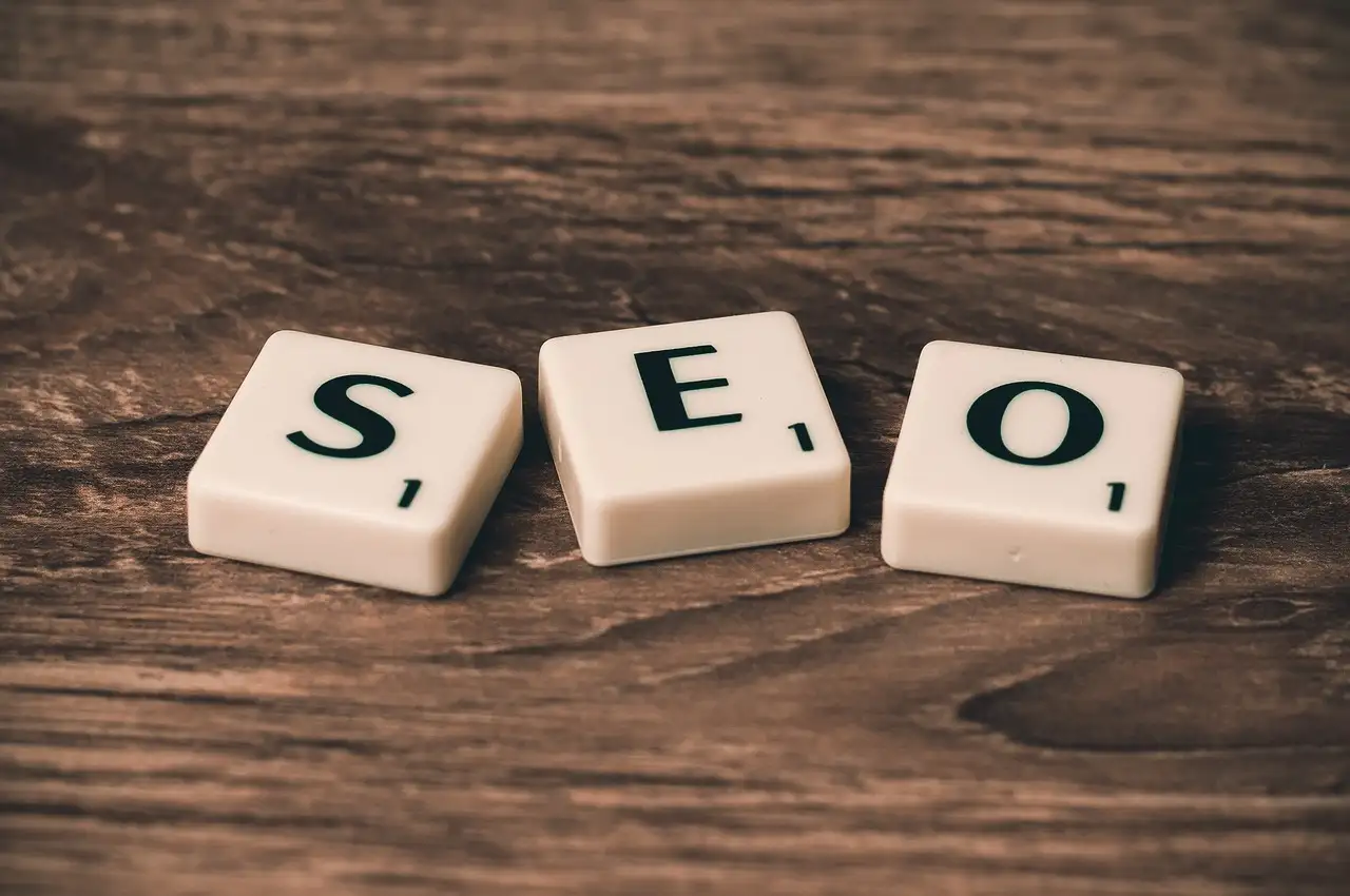 Wat is de volledige vorm van SEO in marketing